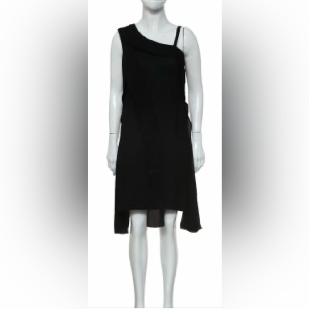 Vera Wang one shoulder gown